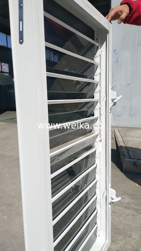 Anpassungsfähiges Louverfenster mit verstellbarem Louver-Typ und modernem Musterdesign
